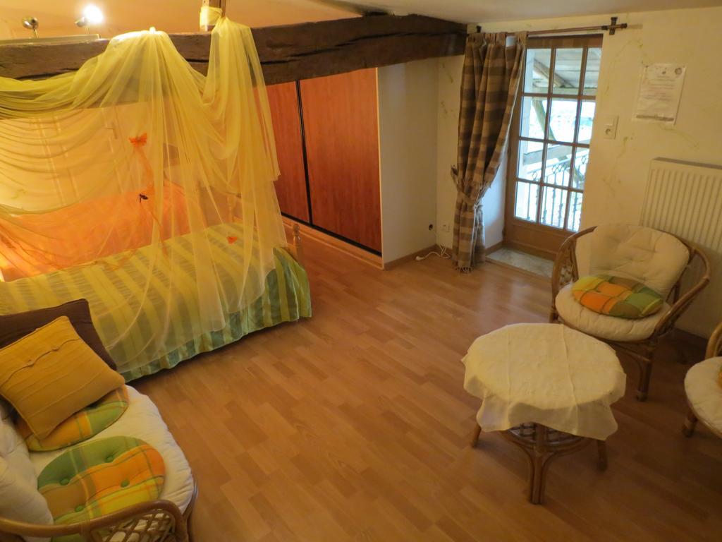 L'Aubinoise Bed & Breakfast Saint-Aubin-la-Plaine Екстериор снимка